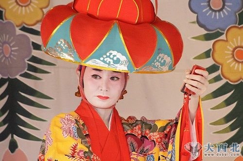 日本冲绳有2万中国人后裔 记者探秘解读历史