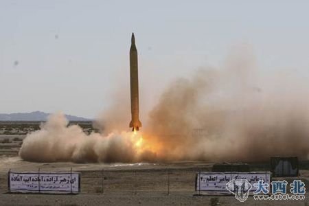 资料图：2009年9月28日，伊朗伊斯兰革命卫队在军事演习中成功发射一枚“流星-3”型中程弹道导弹。