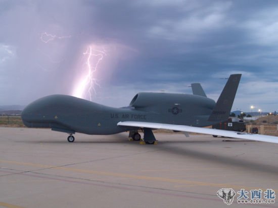 美国海军考虑在伊拉克部署全球鹰无人机