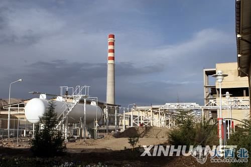 资料图：这是在伊朗中部城市伊斯法罕附近的伊朗首座核燃料工厂。新华社记者梁有昶摄