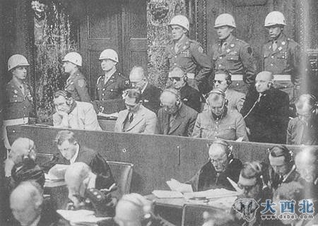 纳粹战犯在纽伦堡接受审判 