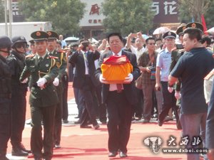 泾川大云寺迎请安奉1964年出土佛祖舍利