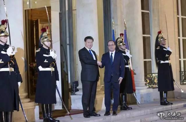 国家主席习近平在巴黎会见法国总统奥朗德