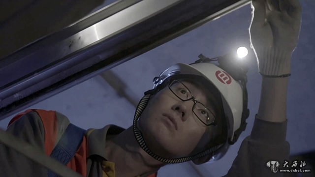 王哲 地铁电力工程维修师 “高考不是人生中的重要阶段结束，而是开始”